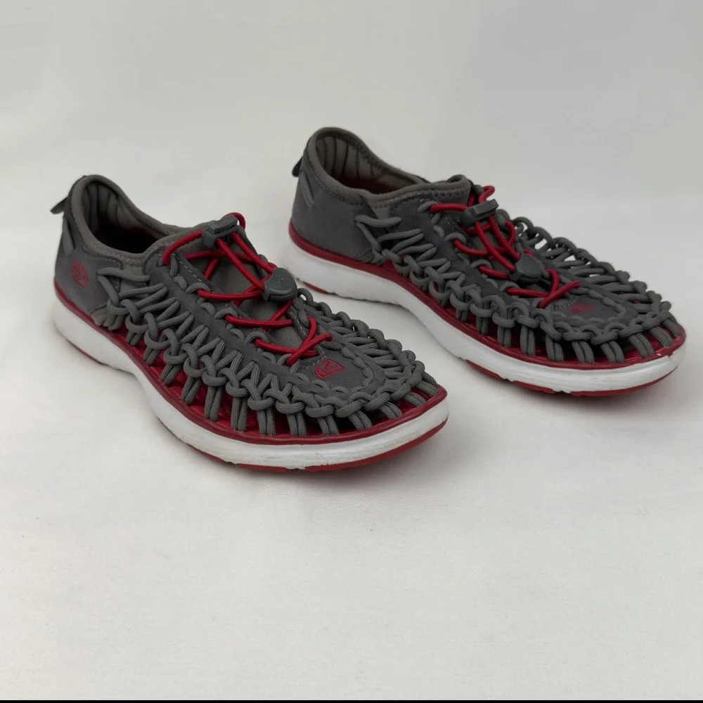KEEN Uneek O2 Gray Red Woven Sneaker Sandals Youth Sz 5 EU 37 Gorpcore